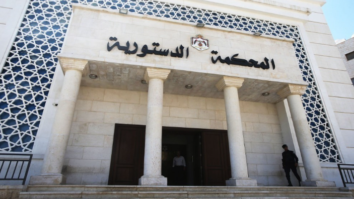 الحكومة تقرّ النظام الإداري الجديد للمحكمة الدستورية لعام 2025"