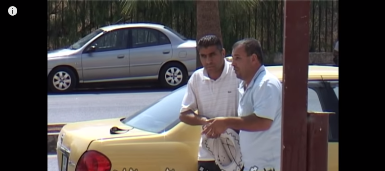 كاميرا خفية السطو على احدى سائقي التكاسي 