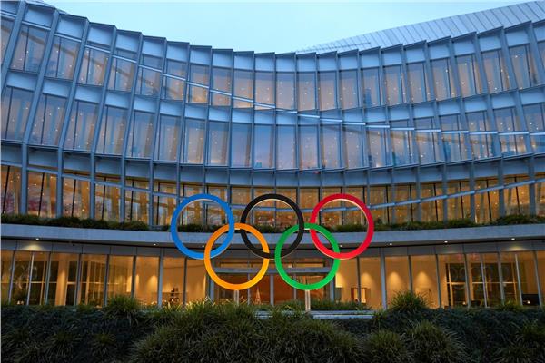 الأولمبية الدولية توصي بعودة الرياضيين الروس ..  وقرار منفصل بشأن باريس 2024