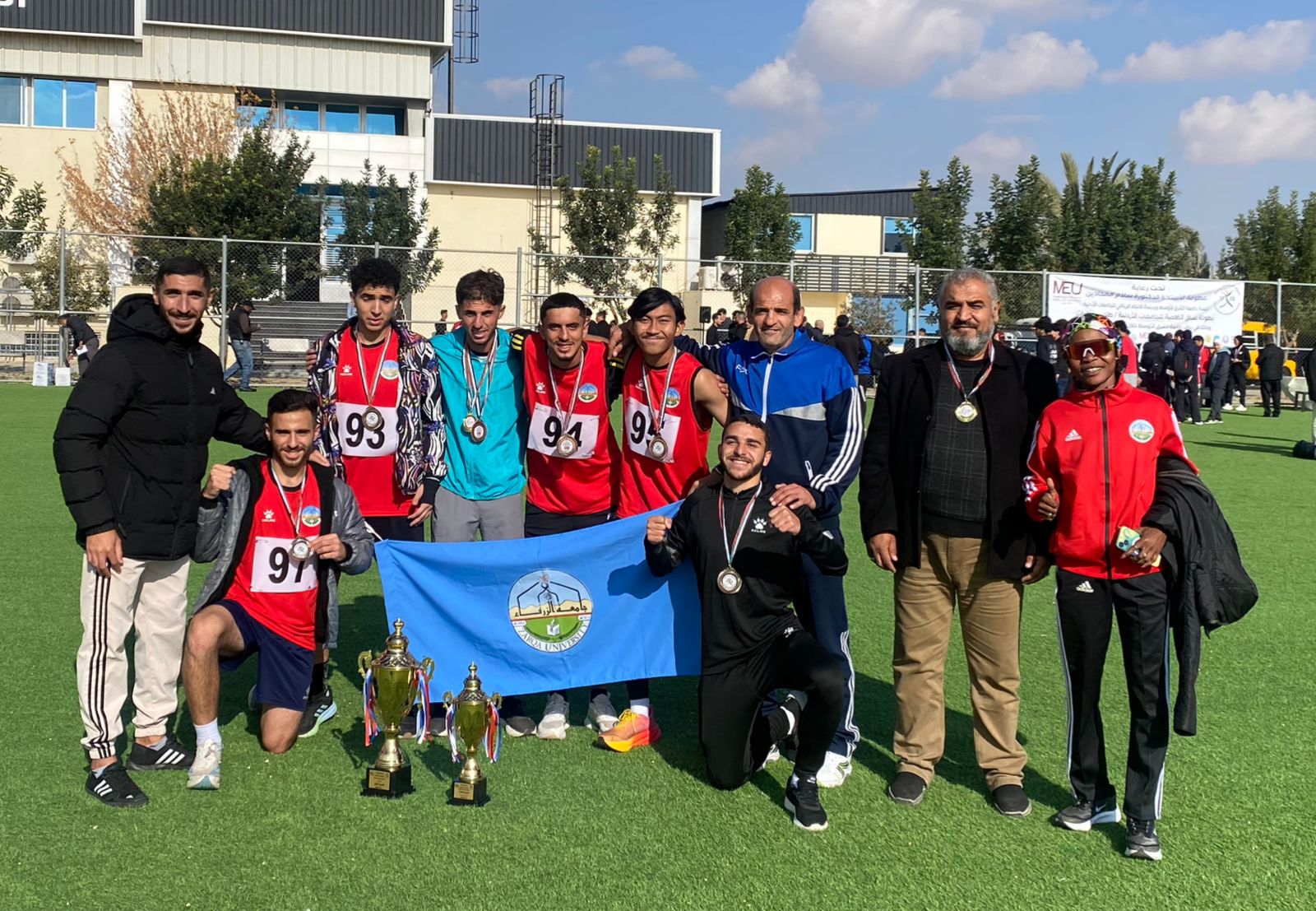 جامعة الزرقاء تحصد كأس المركزين الأول والثالث وثماني ميداليات ملونة في بطولة اتحاد الجامعات الأردنية لسباق اختراق الضاحية