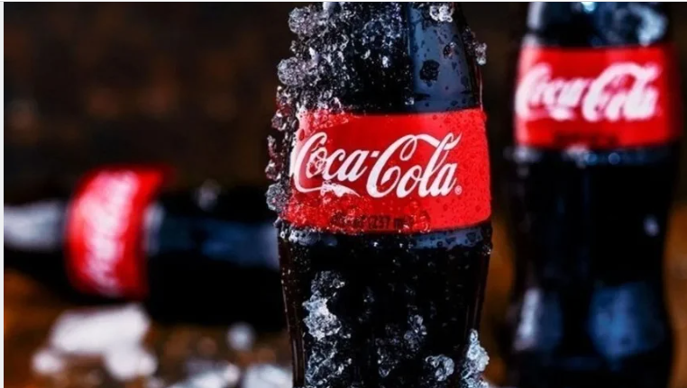 بعد 139 عاماً من السرية ..  كيميائي يكشف "الخلطة السحرية" لأشهر مشروب غازي في العالم
