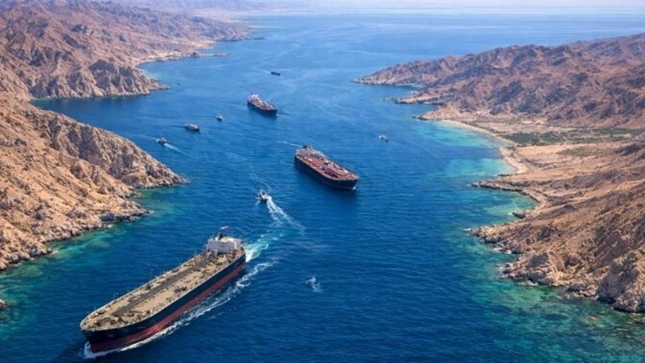  أنباء عن استعداد منتجي الشرق الأوسط لاستئناف تصدير النفط عبر هرمز