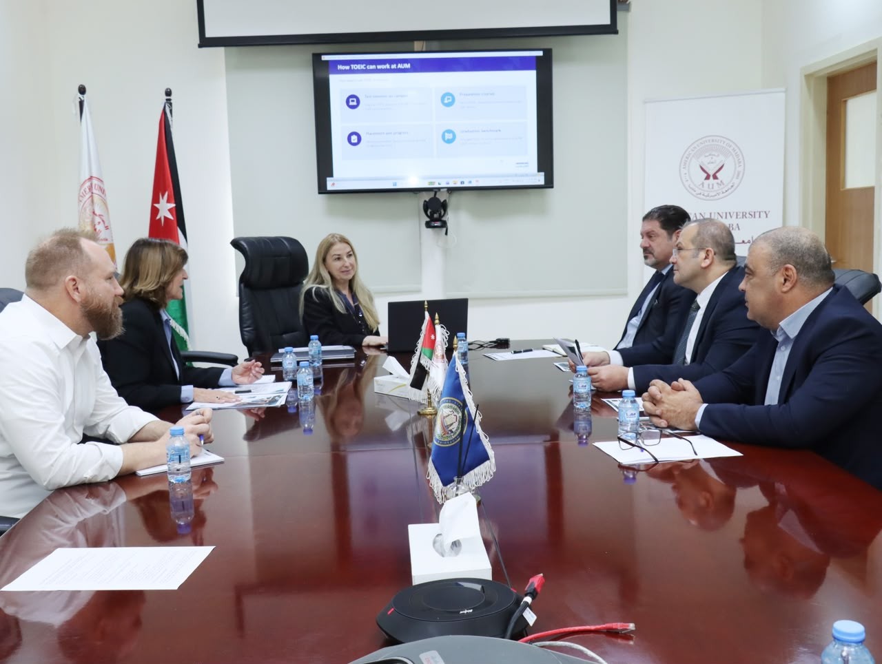 الجامعة الأميركية في مادبا تبحث التعاون مع أمديست في اختبارات اللغة الإنجليزية والتأهيل لسوق العمل