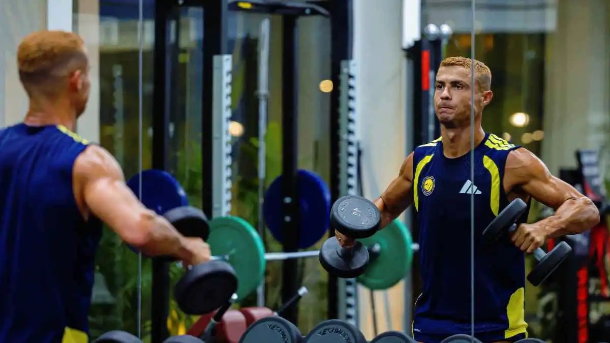 إصابة مفاجئة تضرب كريستيانو رونالدو قبل مواجهة الرياض والنصر 