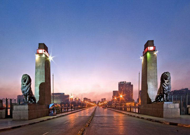بالفيديو والصور  ..  تعرفوا على شارع قصر النيل وكوبري قصر النيل