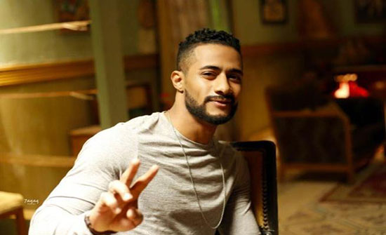 بالفيديو .. بشرى تسخر من محمد رمضان :كان كومبارس عندي 