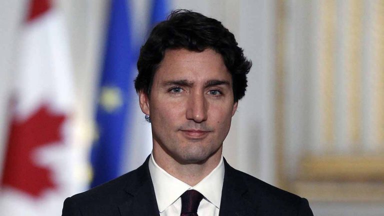 في ظل اتهامات "كبيرة" بالفساد ..  ترودو يعتذر للبرلمان الكندي بسبب لوح شوكولاتة