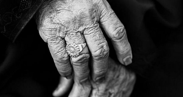 كم سيبلغ متوسط عمر الشعوب العربية بحلول عام 2040 ..  ضمنهم "الاردن"