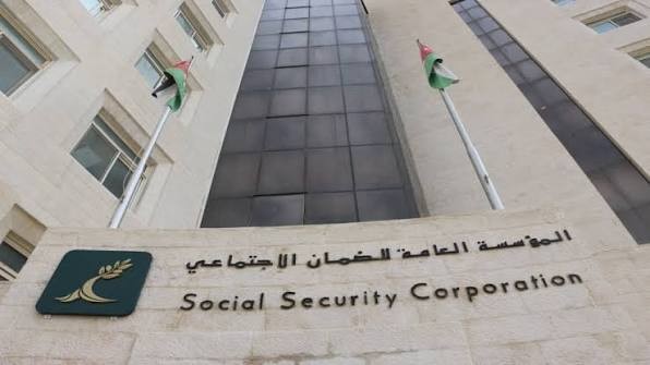 توقف رواتب المتقاعدين ..  تساؤلات مشروعة حول جدوى "تفقد الحياة" ودعوات لأتمتة الإجراءات