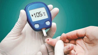 كيف تنظم مستويات السكر في الدم خلال أزمة كورونا؟
