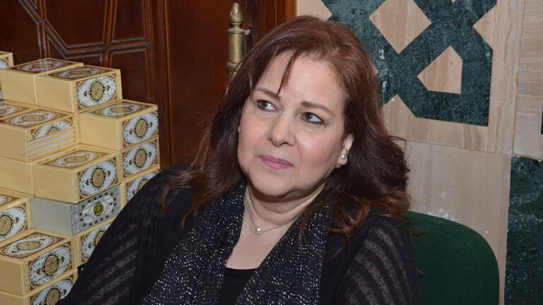 آخر تطورات الحالة الصحية للفنانة دلال عبد العزيز