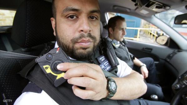 بريطانيا: 20 الف كاميرا بملابس رجال شرطة لندن