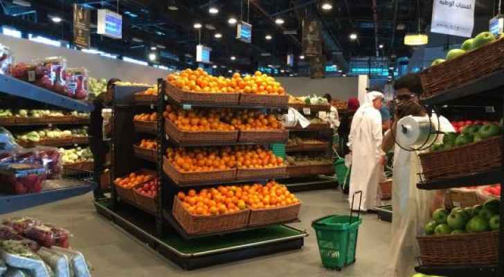 إيران ترسل نحو ألف طن من المنتجات الغذائية إلى قطر يوميا