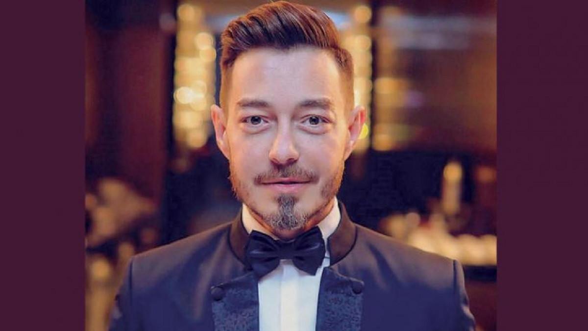 أحمد زاهر يقرر تغيير معاملته مع الجمهور لهذا السبب ؟