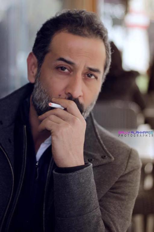 بالصور .. عبد المنعم عمايري برفقة أطول شاب في سوريا 