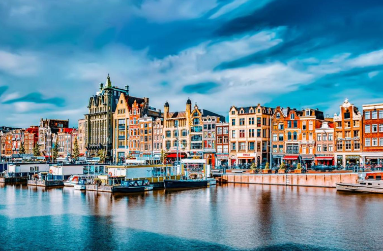 بالصور  ..  هولندا وجهة مثالية لإرضاء كافة أذواق المسافرين