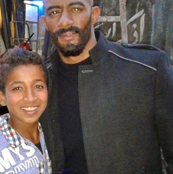 "صورة"  ..  صدفة غريبة تقود هذا الطفل للمشاركة في فيلم محمد رمضان 
