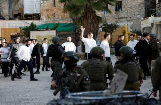 بريطانيا تدعو إسرائيل إلى التراجع عن توسيع سيطرتها على الضفة الغربية