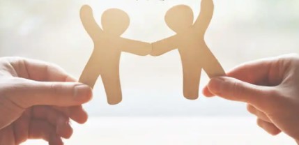 كيف أُكَفر عن بعض الكلام الذي نقلته بين صديقاتي؟