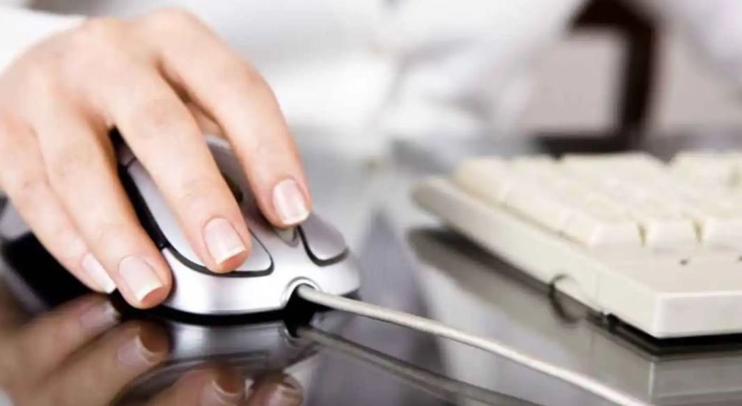 البصمة الرقمية ..  حركة "الماوس" تكشف هوية مستخدم الإنترنت   