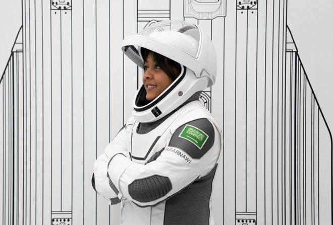 السعودية ريانة برناوي تنفذ تجارب علمية بالفضاء