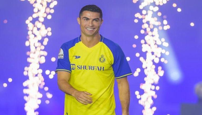 على خطى رونالدو ..  لاعب مانشستر يونايتد السابق يشعل الدوري السعودي