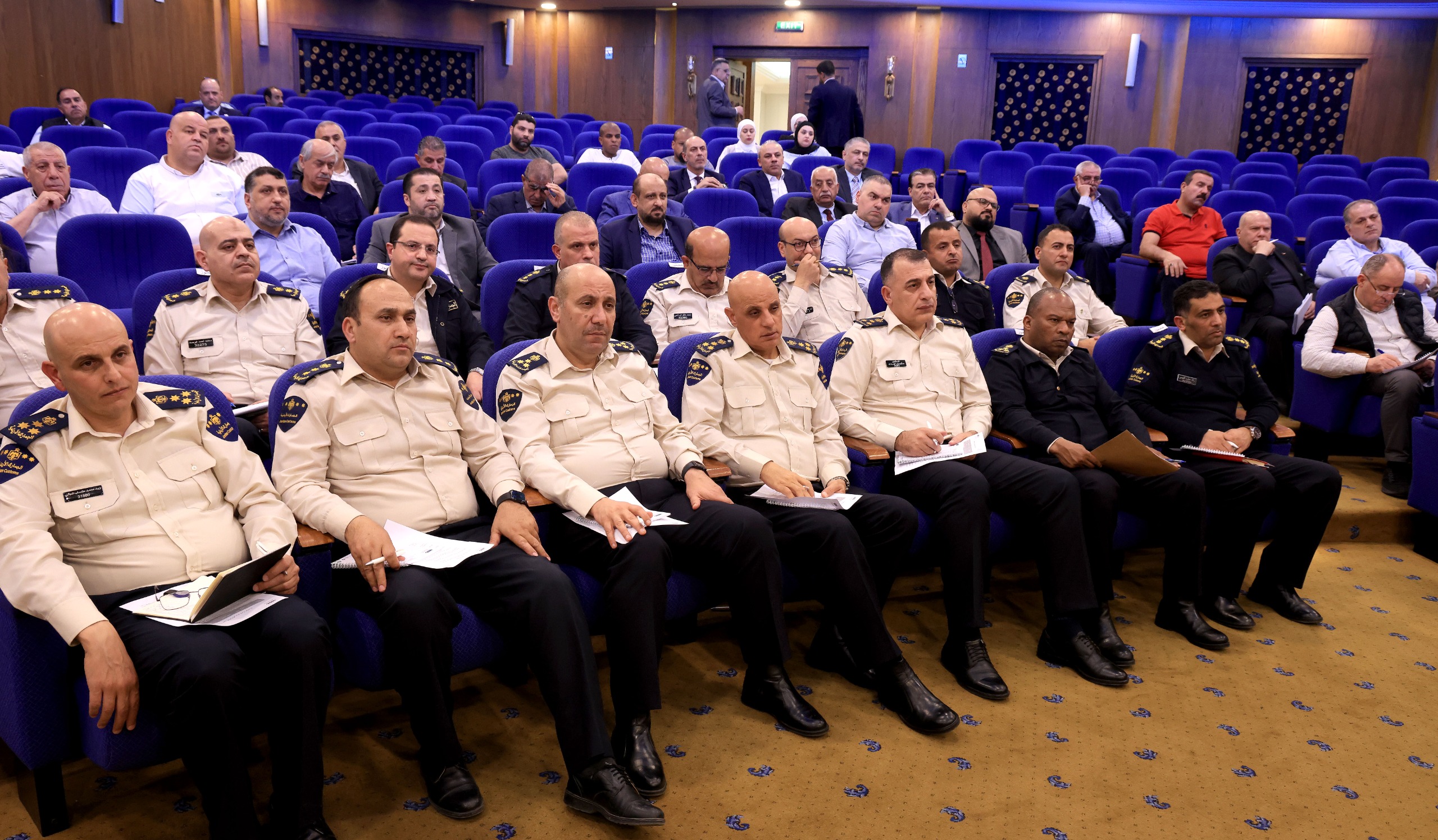 لجنة مشتركة لدراسة أسعار الخدمات المقدمة في جمرك الماضونة 