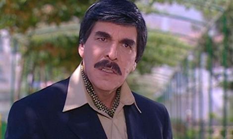 بالصور  ..  الممثل السوري ياسر العظمة للمرة الأولى بلا الشعر المستعار!