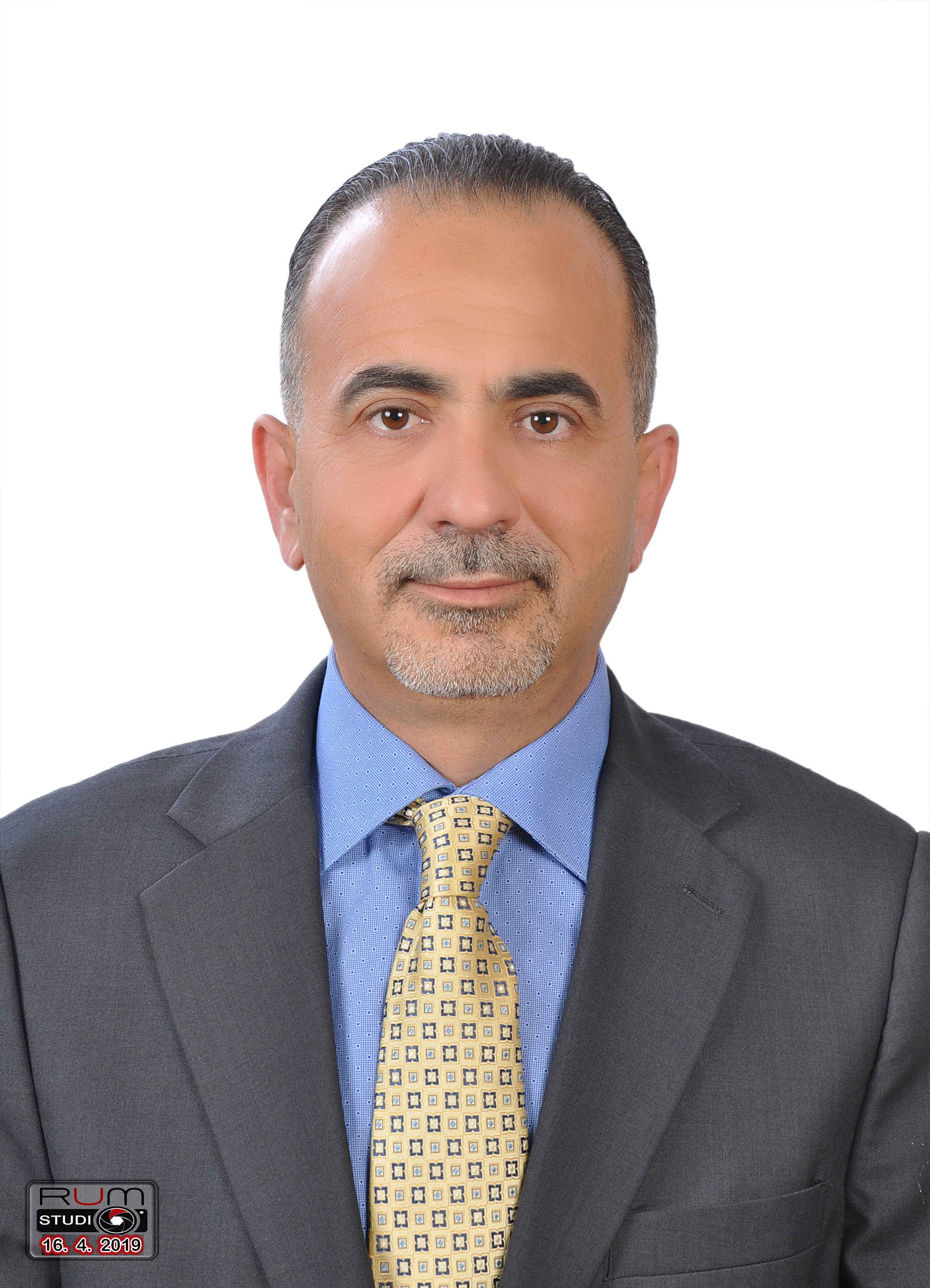 دولة الرئيس  ..  خريجون مع وقف التنفيذ