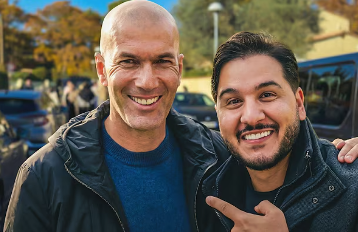 صانع المحتوى "محمد عدنان" يحقق حلم الطفولة ويلتقي بأسطورته زين الدين زيدان