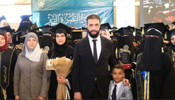 بعد تخرجها ..  هل تتولى السيدة لطيفة الدروبي عقيلة الرئيس الشرع مناصب في سوريا؟