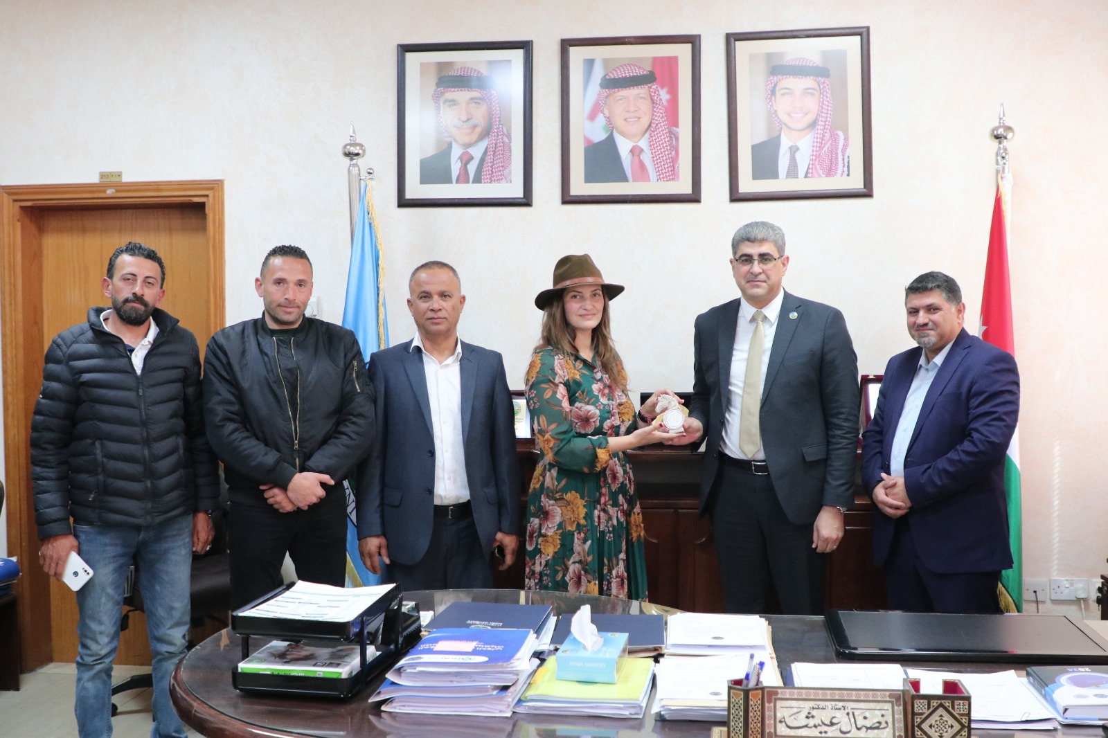 وفد من مركز غمدان للفروسية يزور جامعة الزرقاء 