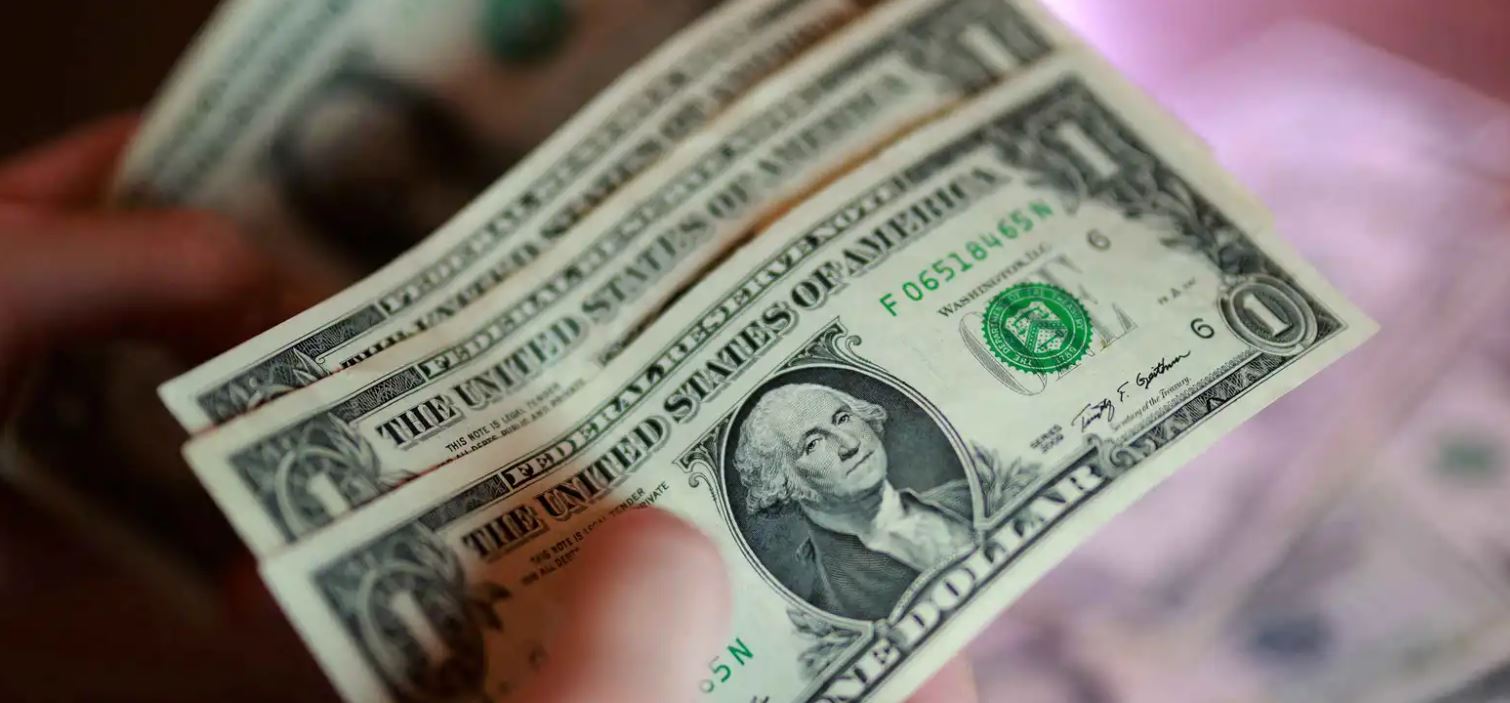 الدولار حبيس نطاق ضيق قبيل بيانات التضخم 