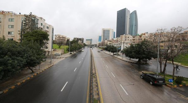 ما حقيقة إعلان حكومة الخصاونة فرض "حظر شامل" في العيد؟