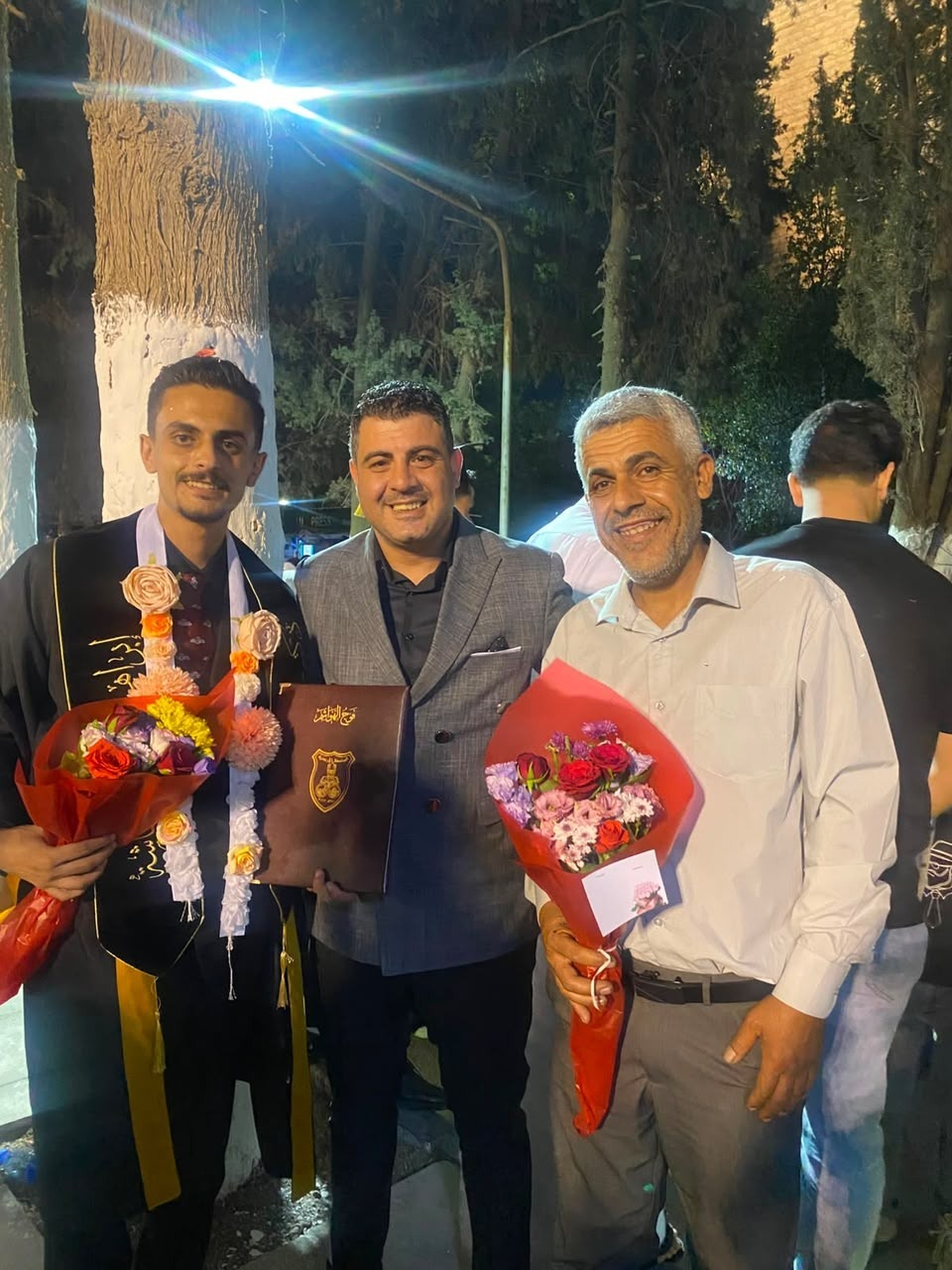 جمال عكاشة ألف مبروك التخرج