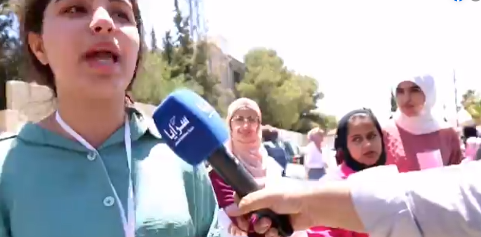 بالفيديو ..  سرايا ترصد استياء بعض طلبة التوجيهي من أسئلة امتحان الكيمياء