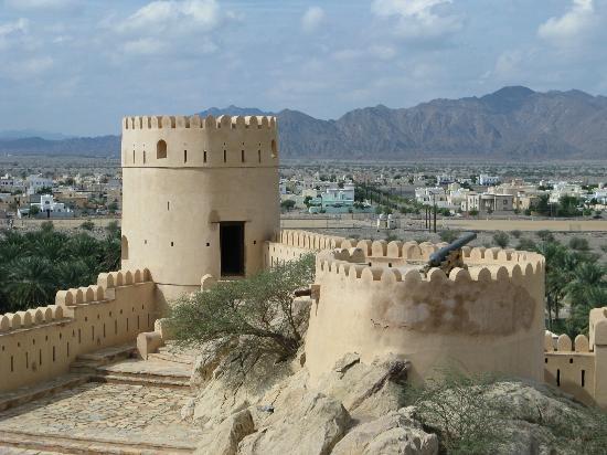 أفضل 10 أماكن سياحية بسلطنة عمان
