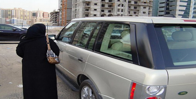 شاهد كيف أعاد الواتساب سعودية غاضبة لزوجها