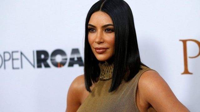 شاهد  ..  كيم كارداشيان بجلسة تصوير مثيرة بالأسود 
