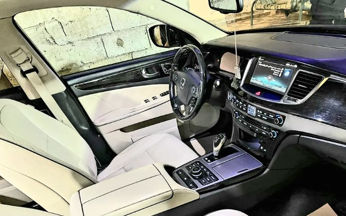 هنداي جنسيس 2015 للبيع