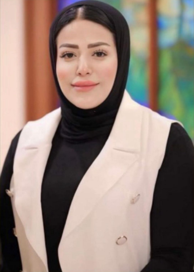 ليندا المواجدة تكتب: حين تتحول الحياة إلى صناعة صورة لامعة داخل أروقة مواقع التواصل