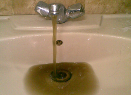 "مياه اليرموك" تعالج تلوثاً للمياه في بيت راس