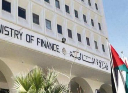 وزارة المالية تتنازل عن سجائر مضبوطة لصالح القوات المسلحة و الأجهزة الأمنية