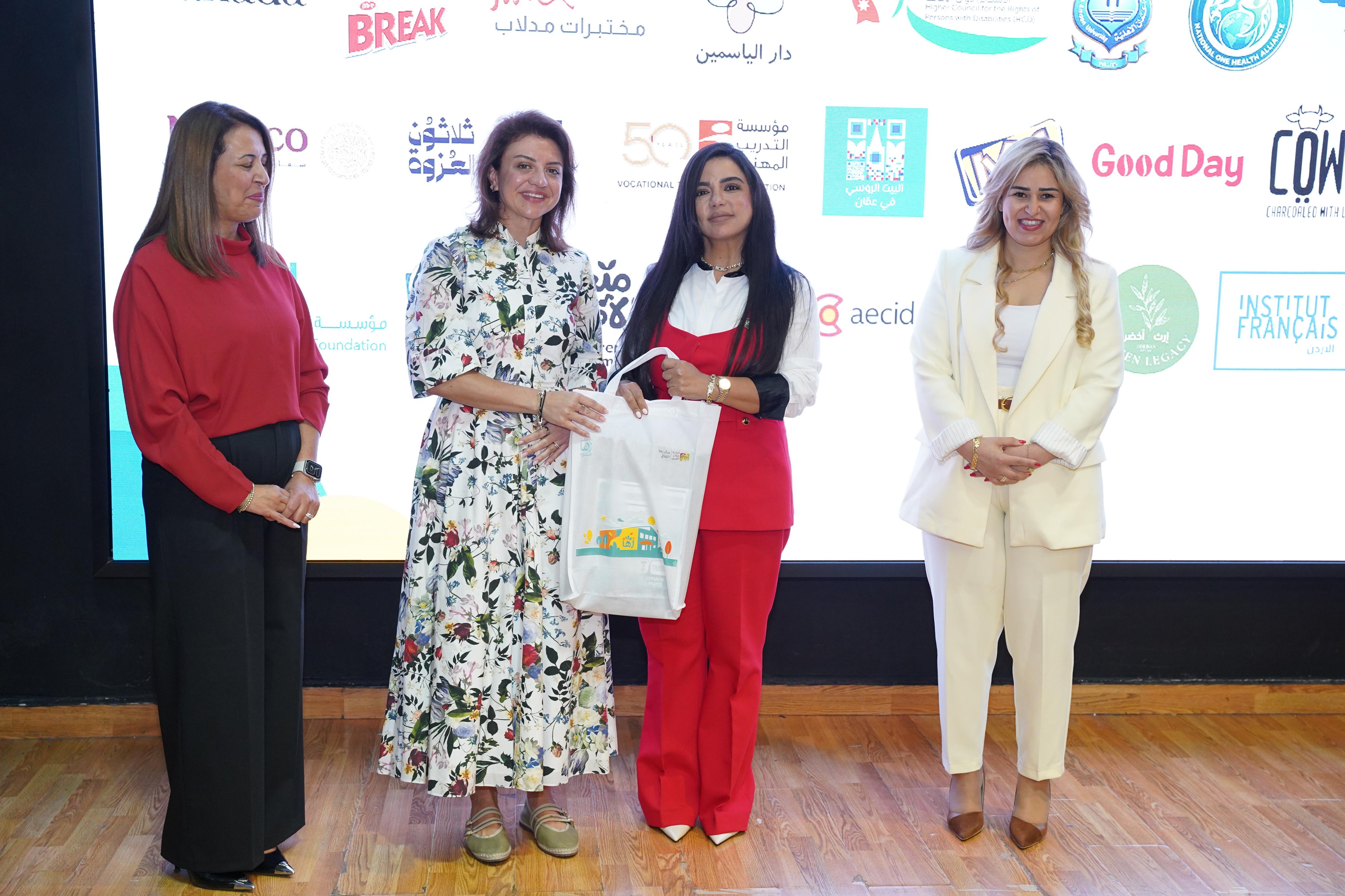 عمان الأهلية تشارك بمهرجان الطفولة 17 بمركز زها الثقافي 