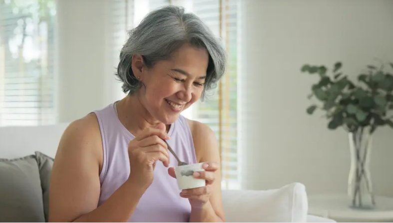 دراسات نفسية: السعادة ترتفع مجدداً بعد سن الستين