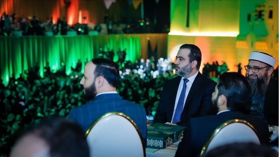 ساعة ومسدس وخاتم زواج ..  تبرعات لمسؤولين سوريين بحملة "حلب ست الكل"