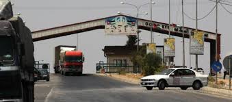 الخصاونة : الشاحنات الأردنية ستعبر إلى سوريا وفق رسوم 2009