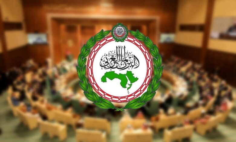 البرلمان العربي يستنكر قصف الاحتلال لمدرسة تؤوي نازحين بالنصيرات