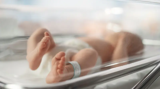 مقتل 10 أطفال حديثي الولادة بحريق في مستشفى بالهند