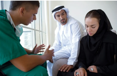 تحذير برلماني إماراتي من تأخر الزواج